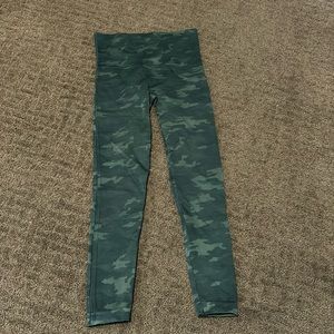Spanx camo leggings size xs
